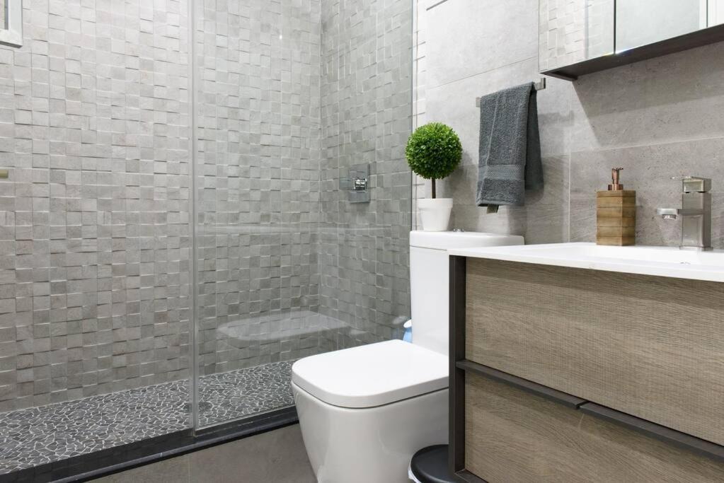 75-2b Prime Upper East Brand New 1br W D Elev Appartamento *